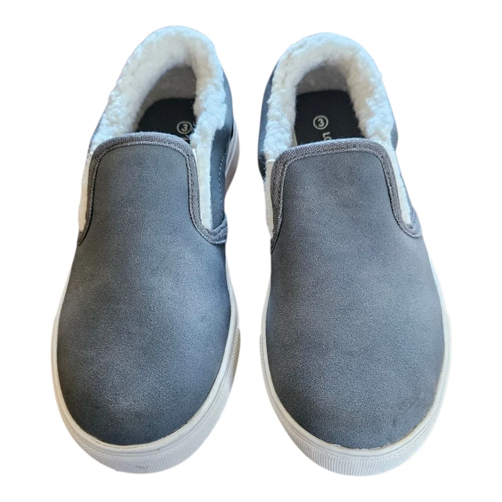 London Fog Youth Slip Ons Size 3